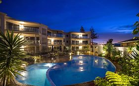 The Reef Beachfront Apartments